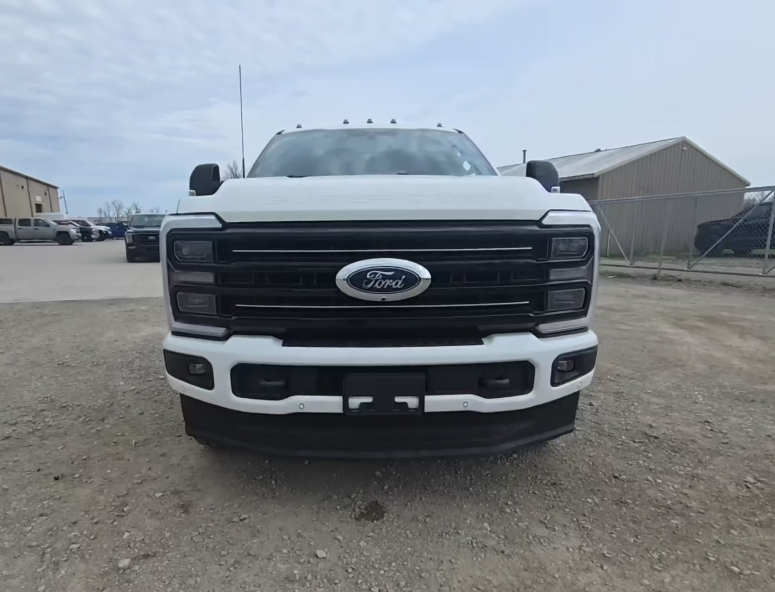 2025 Ford F-250 Super Duty Platinum