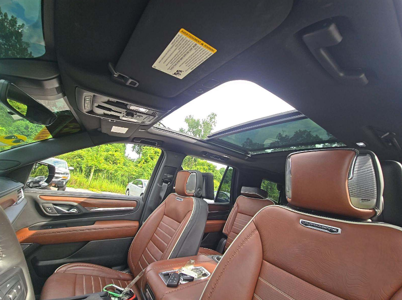 2024 GMC Yukon Denali Ultimate photo 5