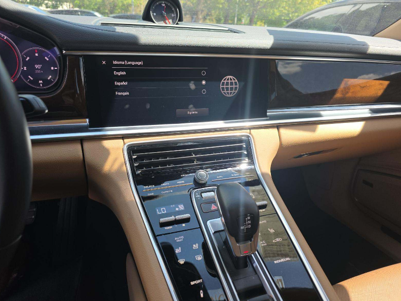 2023 Porsche Panamera Platinum Edition photo 5