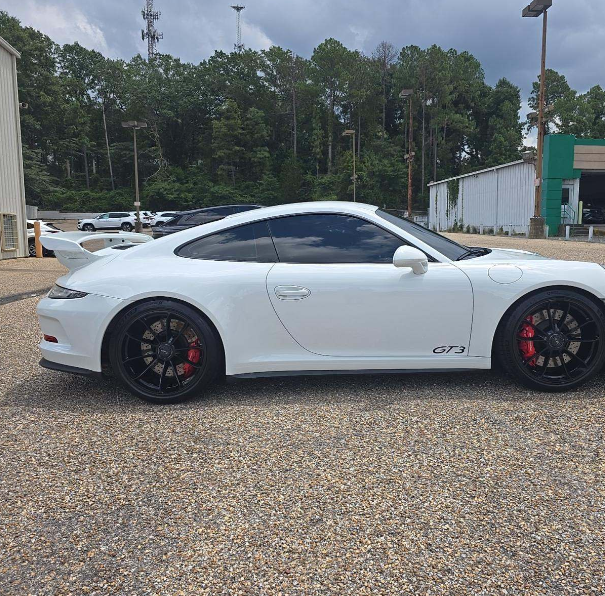 2015 Porsche 911 GT3 photo 3