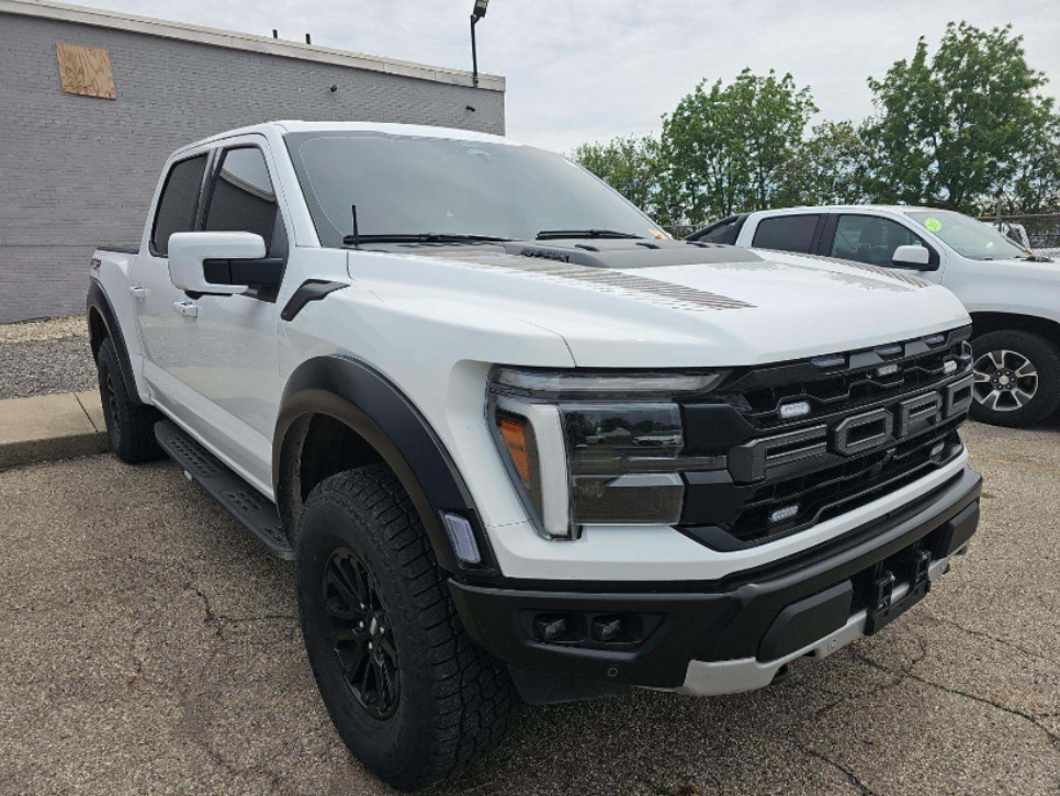 2025 Ford F-150 Raptor photo 4